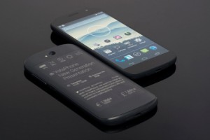 YotaPhone 2 выходит на американский рынок